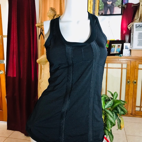 lululemon athletica Tops - Lululemon Athletic size 6